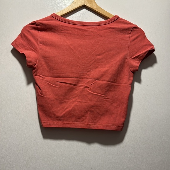 American Eagle V-Neck Cinch Front Tee - Picture 2 of 4